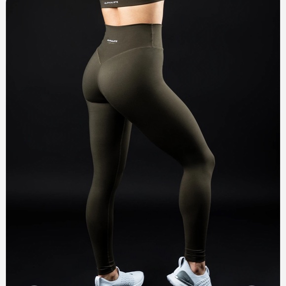 Alphalete Pants - Alphalete Alphalux Essential Leggings - Wren